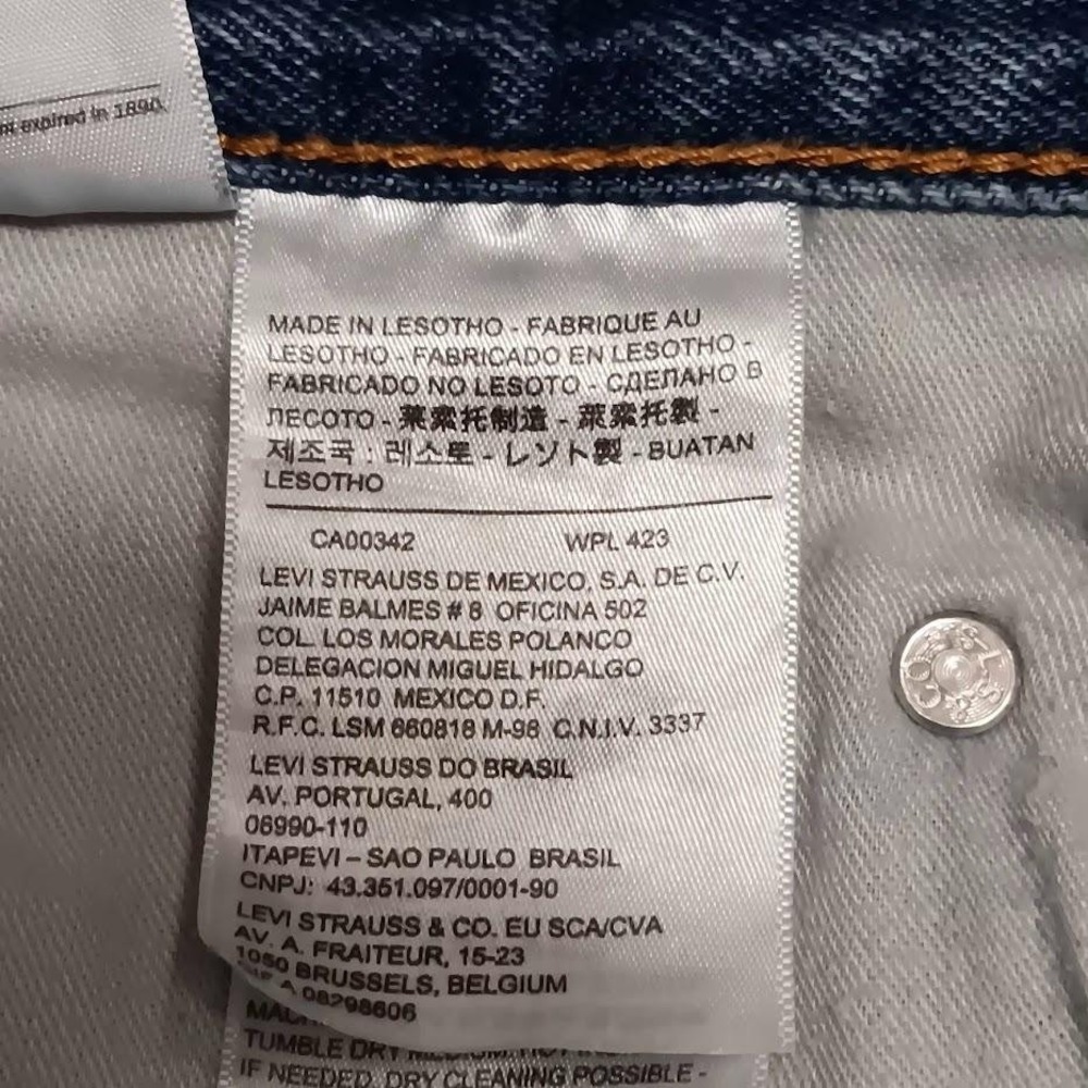 Levis 550 Jeans Mens 36x30 Blue Denim Relaxed Fit Tapered Leg Zip Fly Pants - Picture 6 of 13